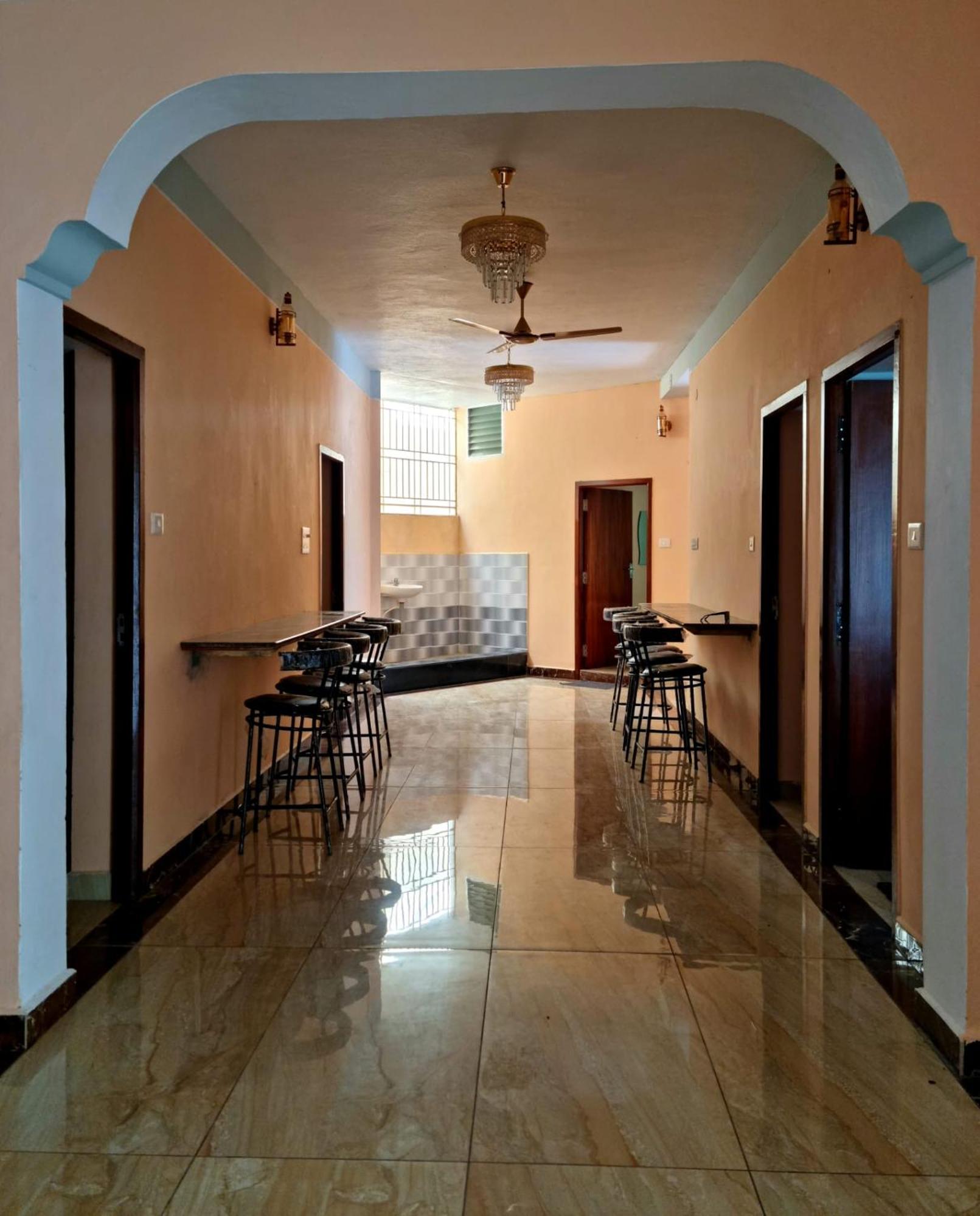 La Villa Pondi Cherie Centertownbeachauroville Пондичери Екстериор снимка