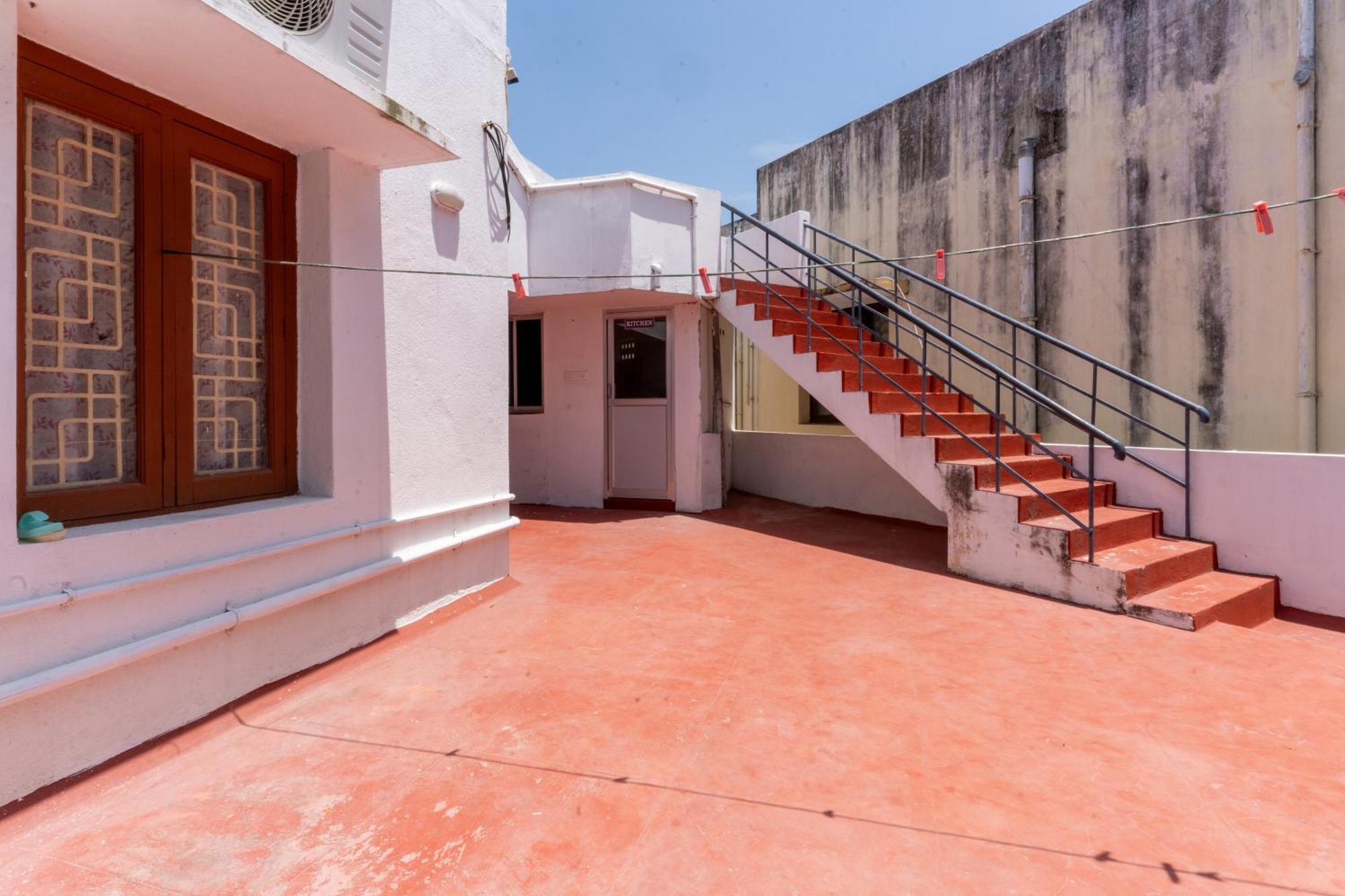 La Villa Pondi Cherie Centertownbeachauroville Пондичери Екстериор снимка
